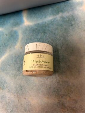 Farmhouse Fresh Finely Awake Plantfoliant Face Cleansing Polish - Light Yellow